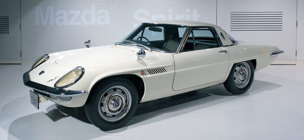 First rotary engine mazda cosmo sport