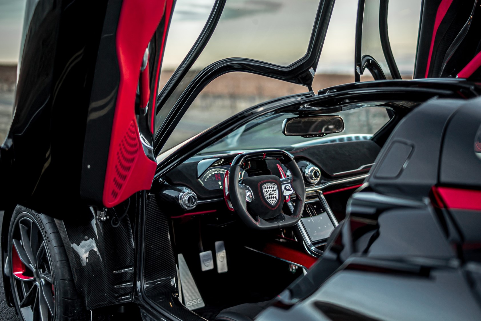 cockpit SSC Tuatara