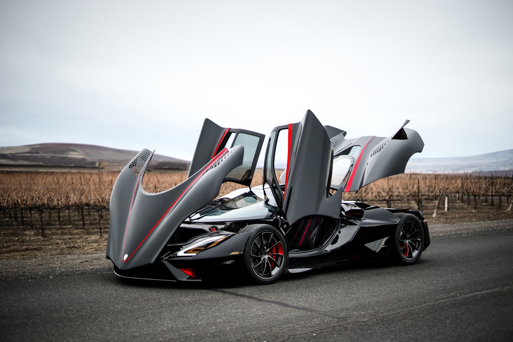 SSC Tuatara with doors hood open